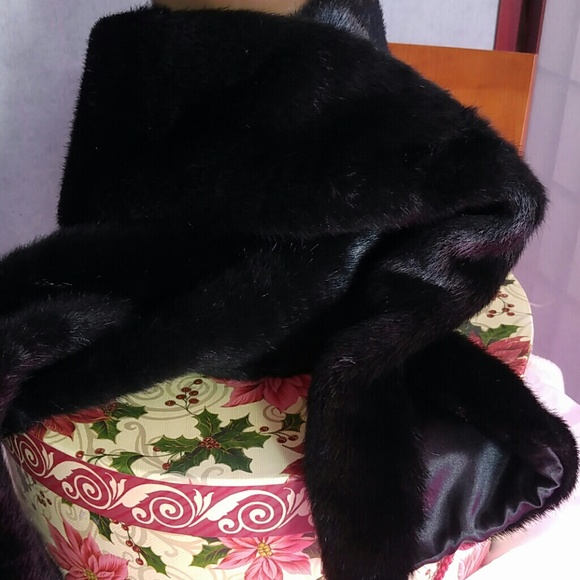 Scarf - Picture 2 of 4