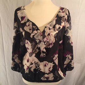 ❌❌❌SOLD!!!White House Black Market Silk Top