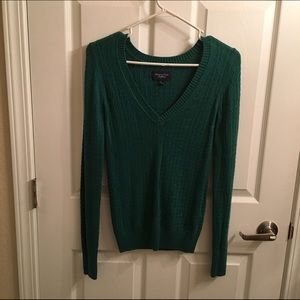 American Eagle cable knit fitted sweater.