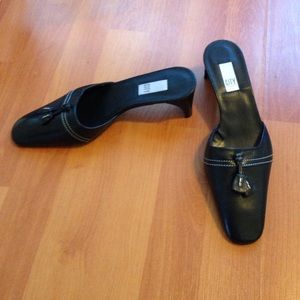 DKNY City: Black leather slip-on heels w/tassels