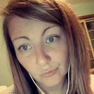 Meet your Posher, Alicia