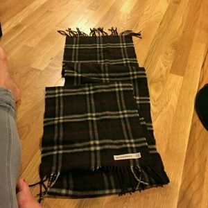 Burberry Cashmere scarf