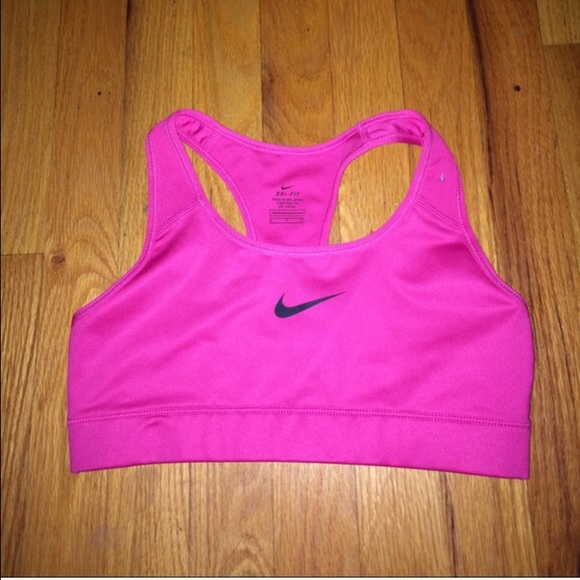 Nike sports bra bundle