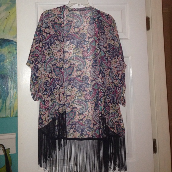 Paisley Xhilaration Short Sleeve Kimono