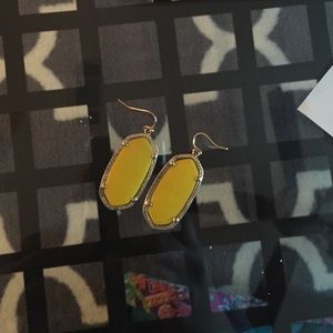 Kendra Scott Elle earrings in yellow