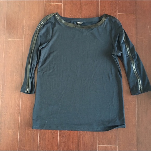 Ann Taylor Navy Top with Black stripe. Never worn