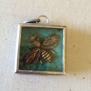 Let it Bee - Jewel Kade Charm - Rare Hostess Gift