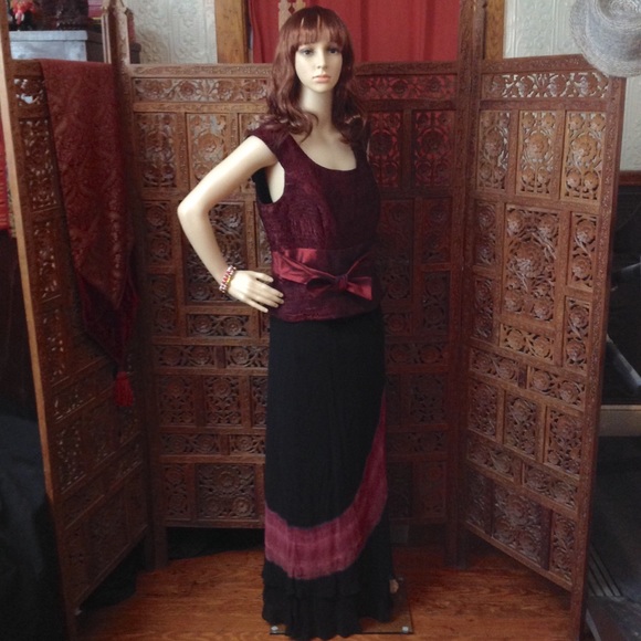 Elegant burgundy sleeveless top, fully lined - Picture 2 of 4