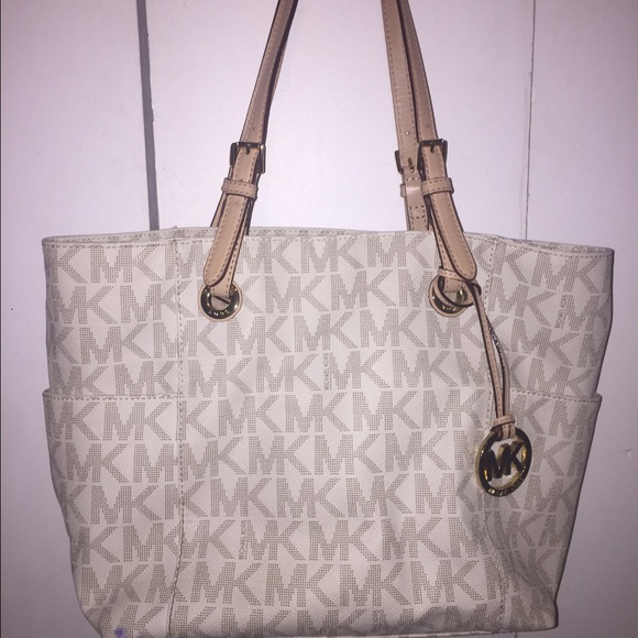 Michael Kors Handbags - Michael Kors East West Signature Jet Set Tote