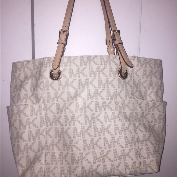 Michael Kors East West Signature Jet Set Tote - Picture 2 of 4