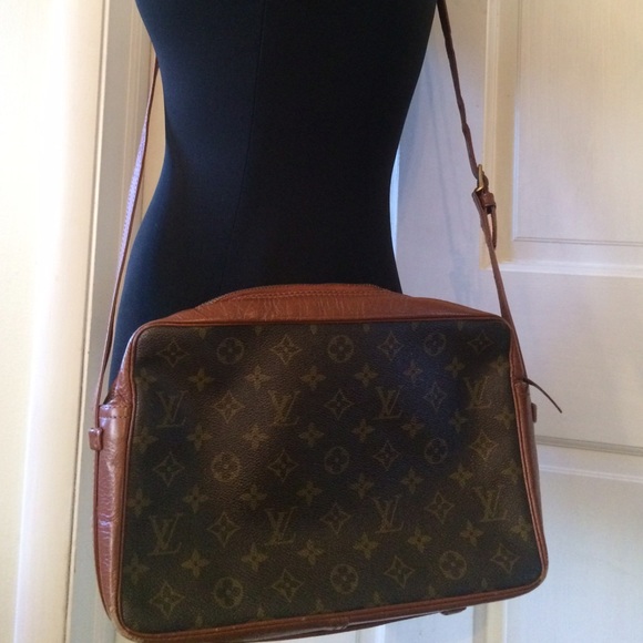 Very Vintage "Rise on Rear" LV Shoulder bag