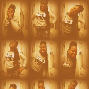 Meet your Posher, Kayla