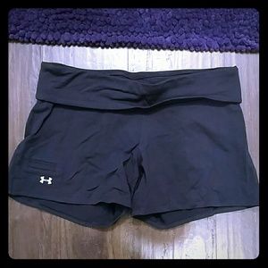Under armour womens large dry fit shorts