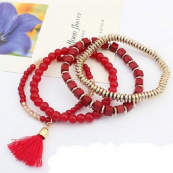 ❣SUNDAY SALE❣RED TASSEL BRACELET SET - Picture 2 of 3