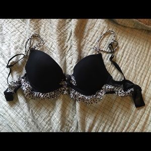 Marilyn Monroe bra