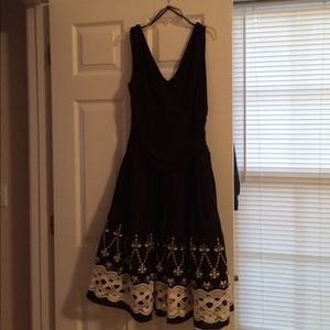 Sleeveless black dress