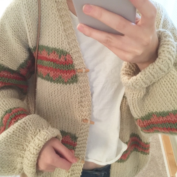 Cute cardigan - Picture 2 of 2