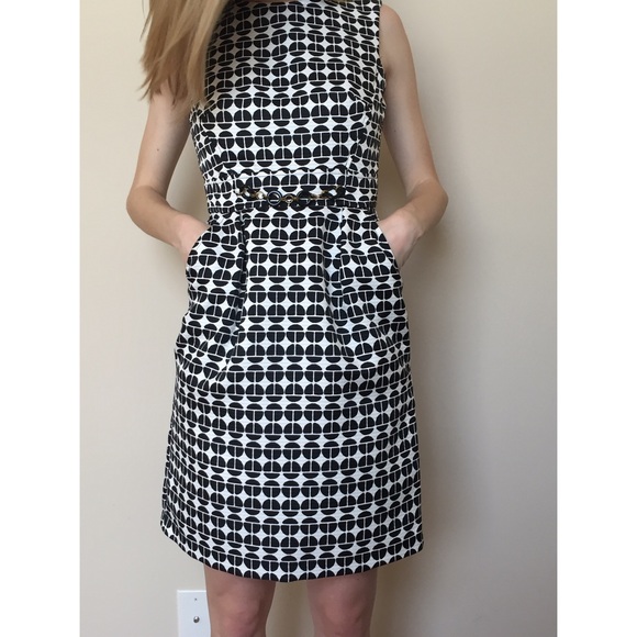 โSOLDโ London Times Black & White Pattern w Belt - Picture 2 of 3