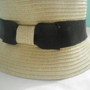 Woven bow hat