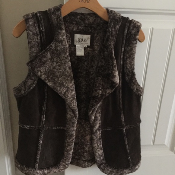Not for sale. 100% Leather & Faux Fur Vest, - Picture 3 of 3