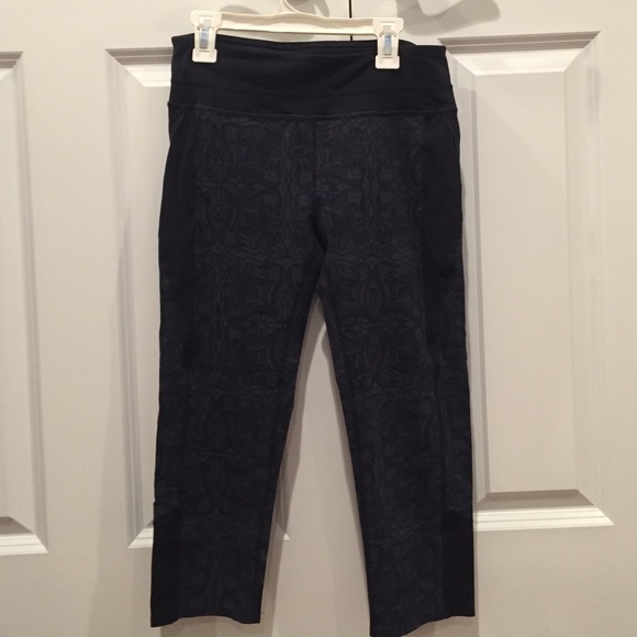 Athleta Capris leggings
