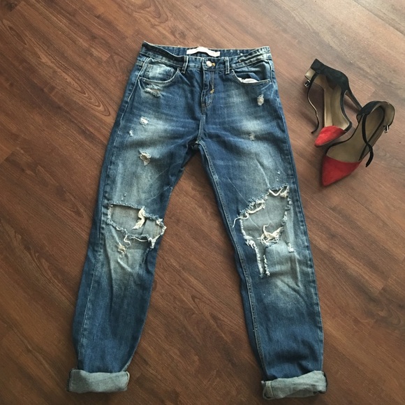 Zara boyfriend/ripped jeans