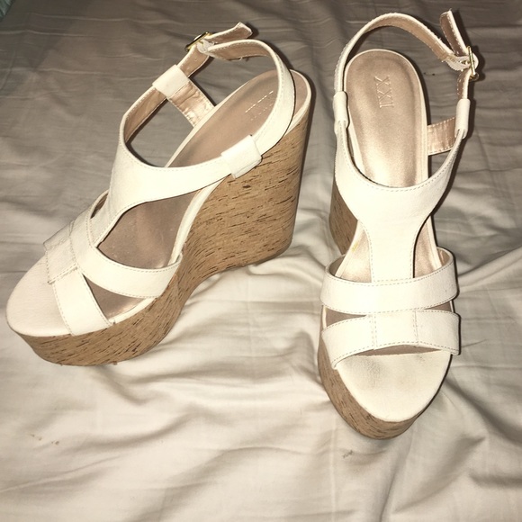 White wedges