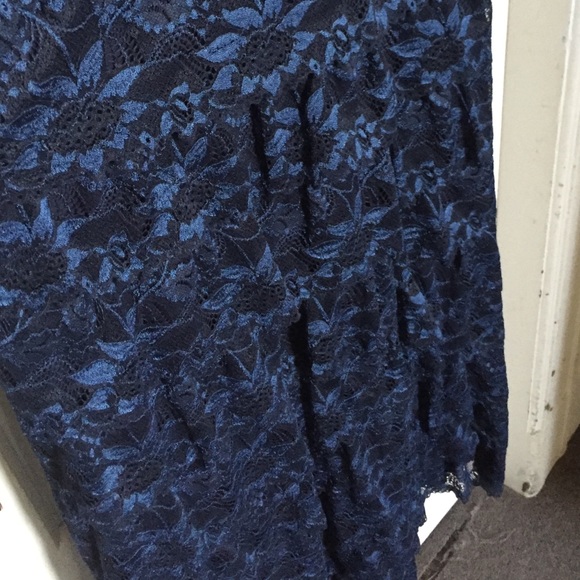 Beautiful blue dress - Picture 3 of 4