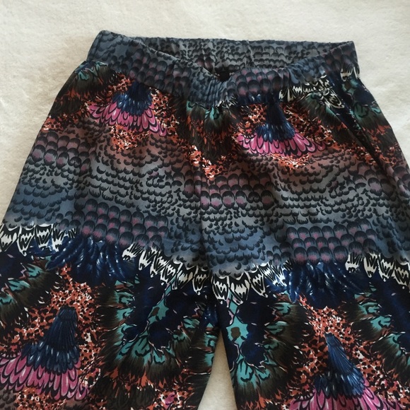 Flowy Bohemian style Floral print Pants - Picture 2 of 4