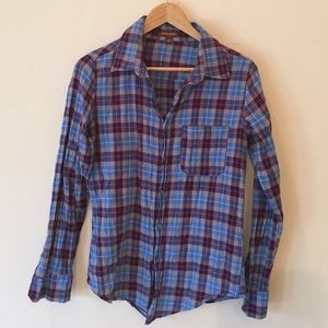 SALE 🎉Plaid button up