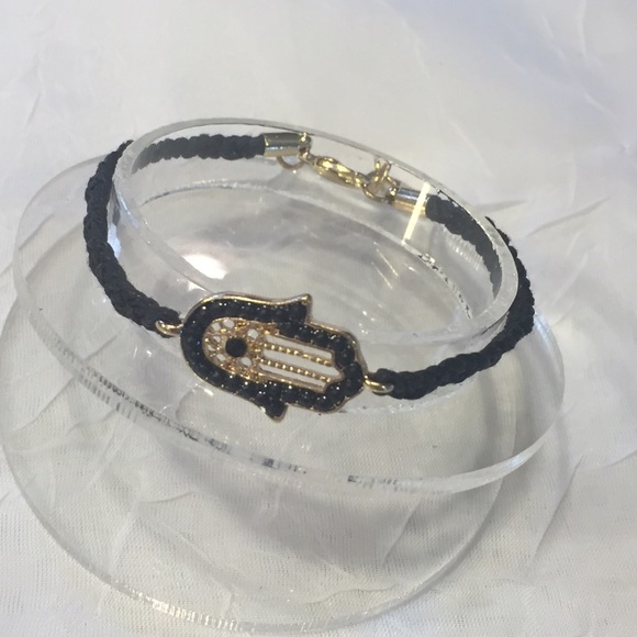 Jewelry - NWOT Hamsa hand bracelet