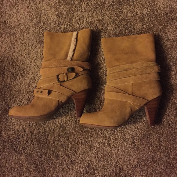 Nine West Light brown suede booties