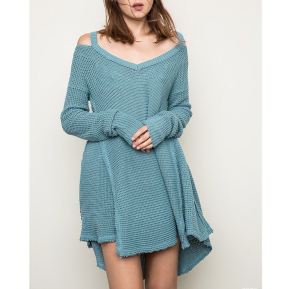 "Eternity" Cold Shoulder Sweater Tunic Top - Picture 4 of 4