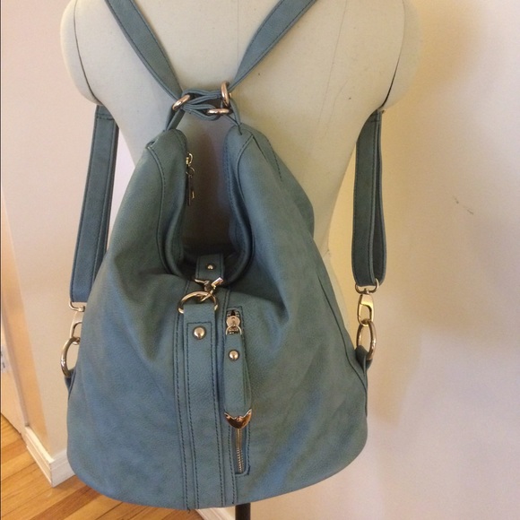 Convertible green handbag to backpack - Picture 2 of 3