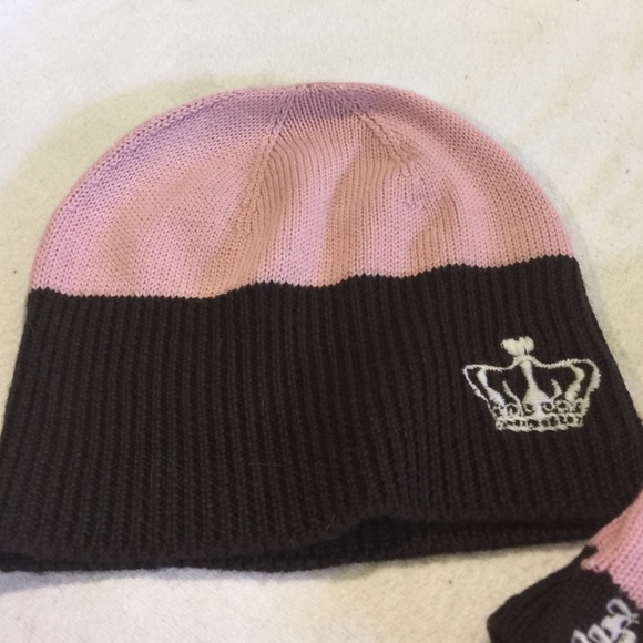 Juicy couture beanie and glove set - Picture 2 of 4