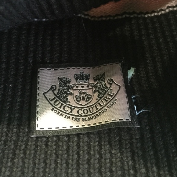 Juicy couture beanie and glove set - Picture 4 of 4