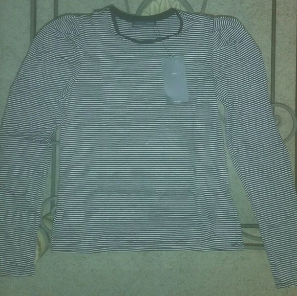 REDUCED⬇⬇Zara Long Sleeve Top with Puffy Shoulders - Picture 3 of 3