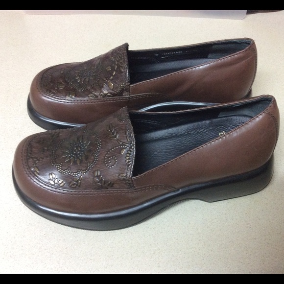 Dansko Dressy Nursing Shoes