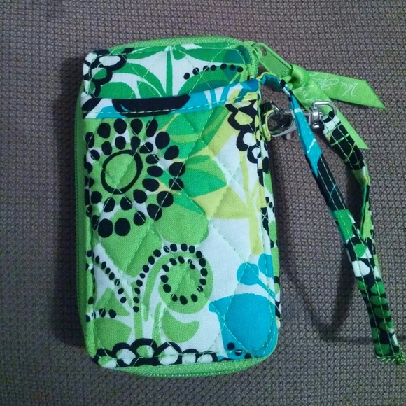 NWT Vera Bradley Lime's Up All In One Wristlet