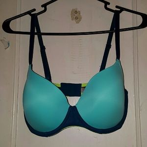 VS PINK wear everywhere bra