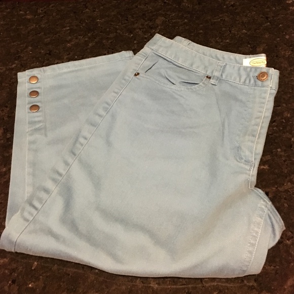 Talbots pretty denim capris