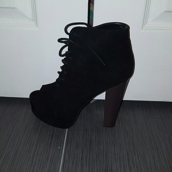 Black Chunky Heels
