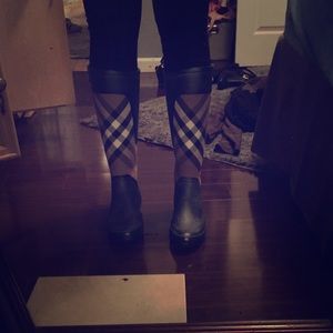 Burberry rainboots!