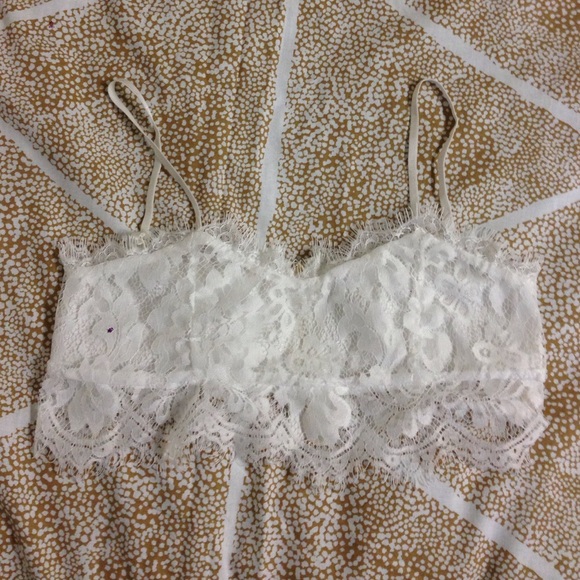 White lace eyelash bralette small