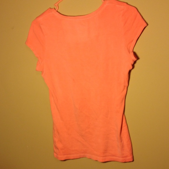 Salmon colored fitted tshirt - Picture 2 of 2