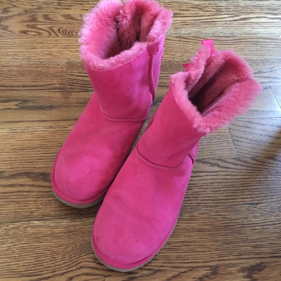 ✨ON SALE✨ Pink Uggs!!