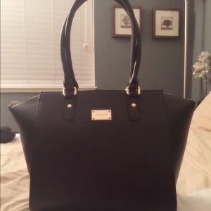 ST. JOHN KNIT Leather Handbag
