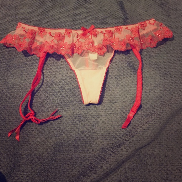 Victoria's Secret panty medium lace and pearls!
