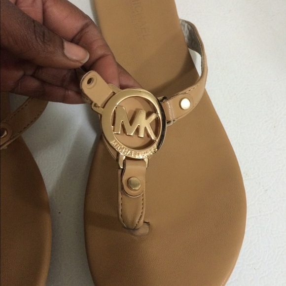 MK Tan Leather Flip Flops - Picture 2 of 4