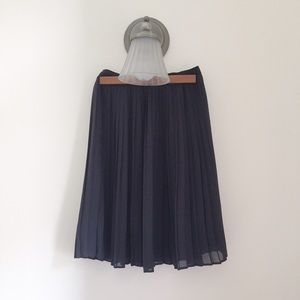 Uniqlo Pleated Skirt